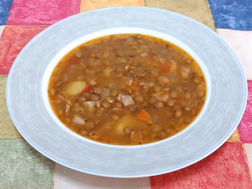 Ostravská hustá čočková polévka – Snadné Česko recept, zvládnete za 30 - 45 minut